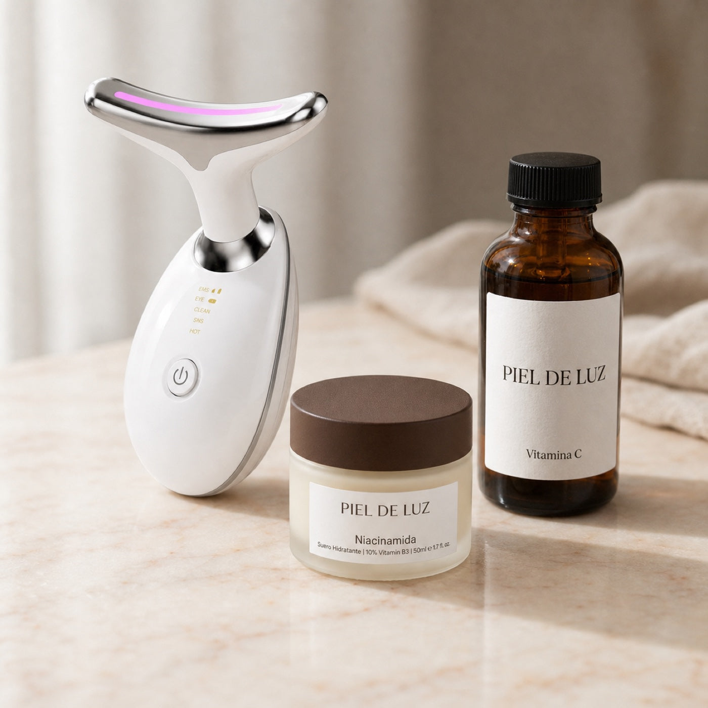 Kit Ritual Cuello y Mandíbula Piel de Luz — Masajeador LED + Vitamina C + Niacinamida